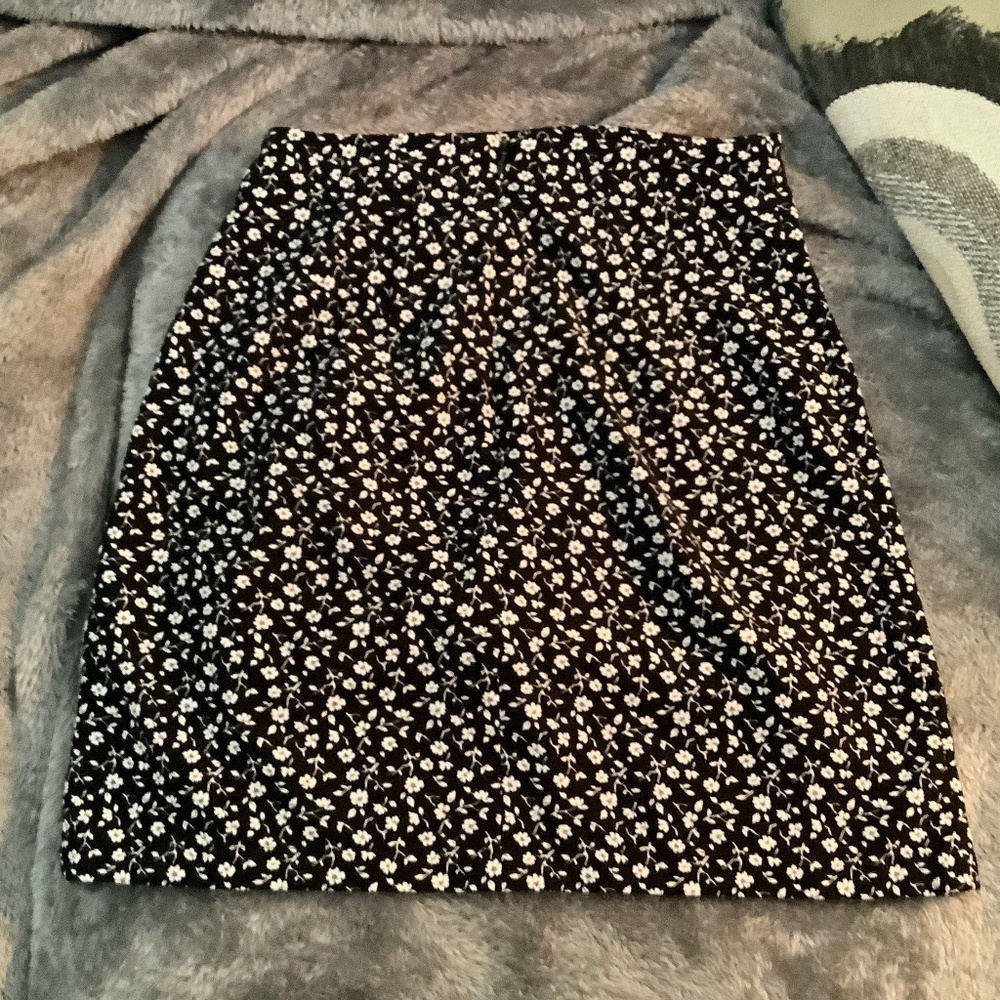 Brandy melville  floral skirt